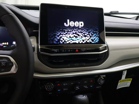 New 2026 Jeep Compass Limited AWD/4WD image 21