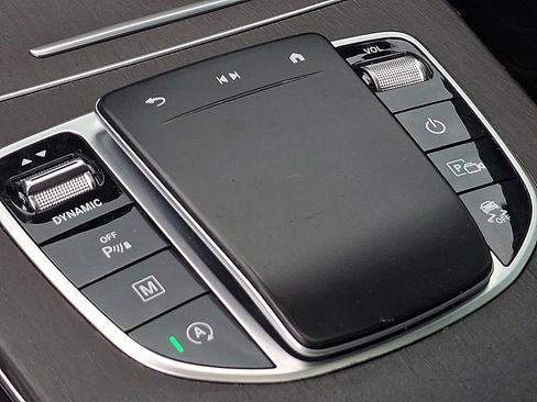 Used 2021 Mercedes-Benz GLC 300 4MATIC Coupe image 21
