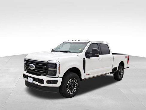 Used 2026 Ford F250 Platinum AWD/4WD image 2