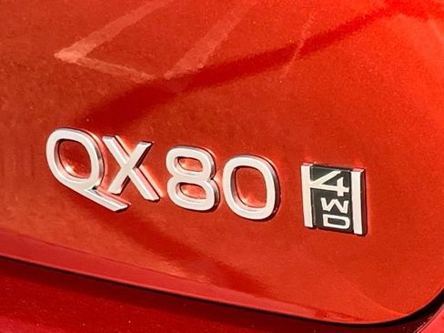 Certified 2025 INFINITI QX80 Sensory image 32