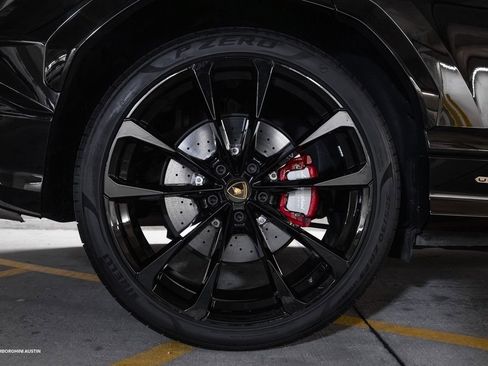 Used 2024 Lamborghini Urus S image 16