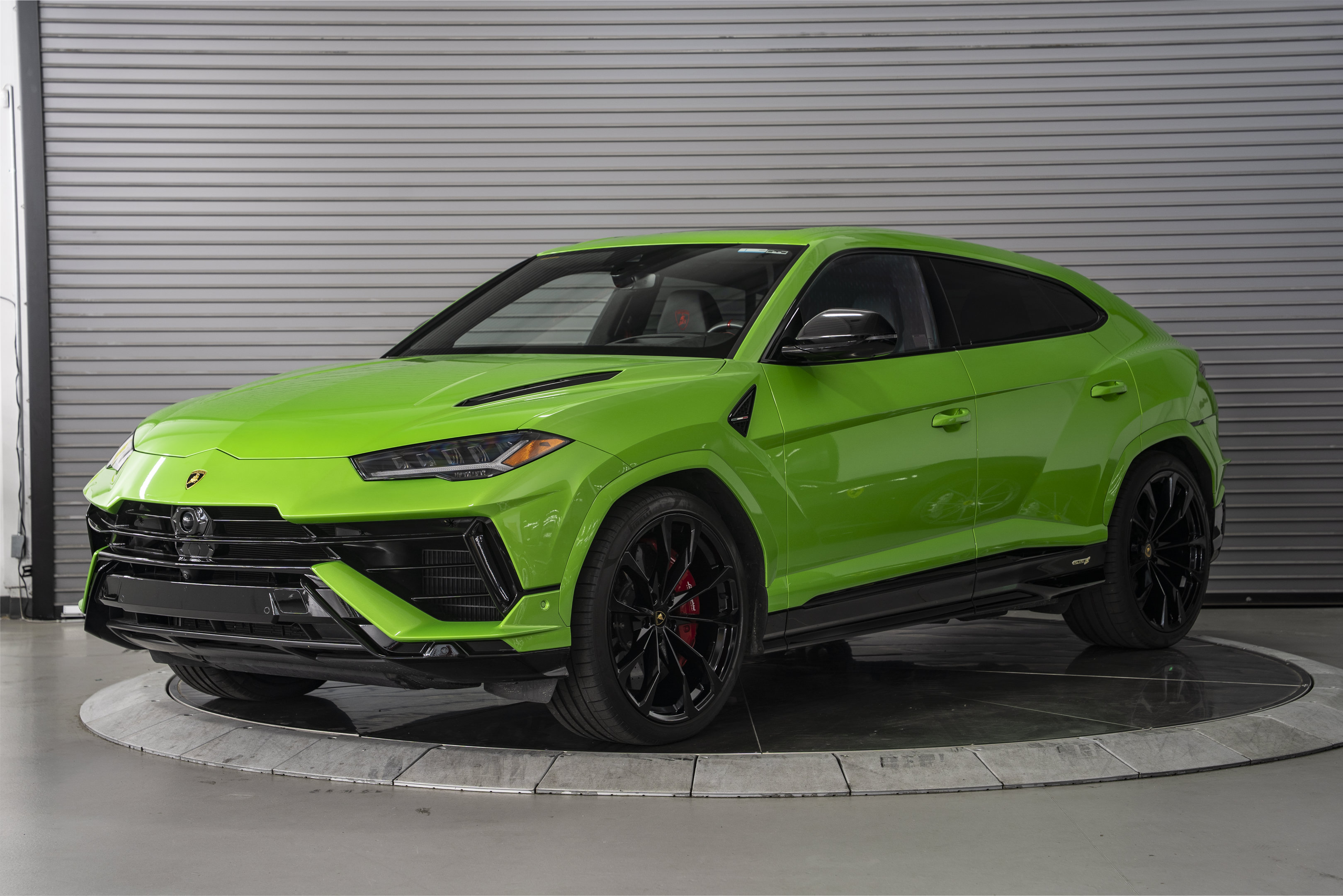 Used 2024 Lamborghini Urus S AWD/4WD image 1
