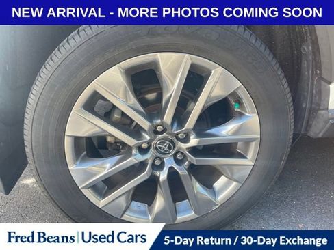 Used 2020 Toyota RAV4 Limited w/ All Weather Liner Package AWD/4WD image 15