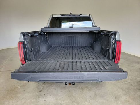 Used 2022 Toyota Tundra Limited AWD/4WD image 10