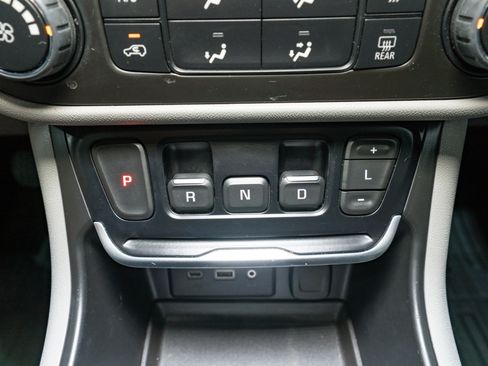 Used 2020 GMC Terrain SLE w/ LPO, Floor Liner Package image 19