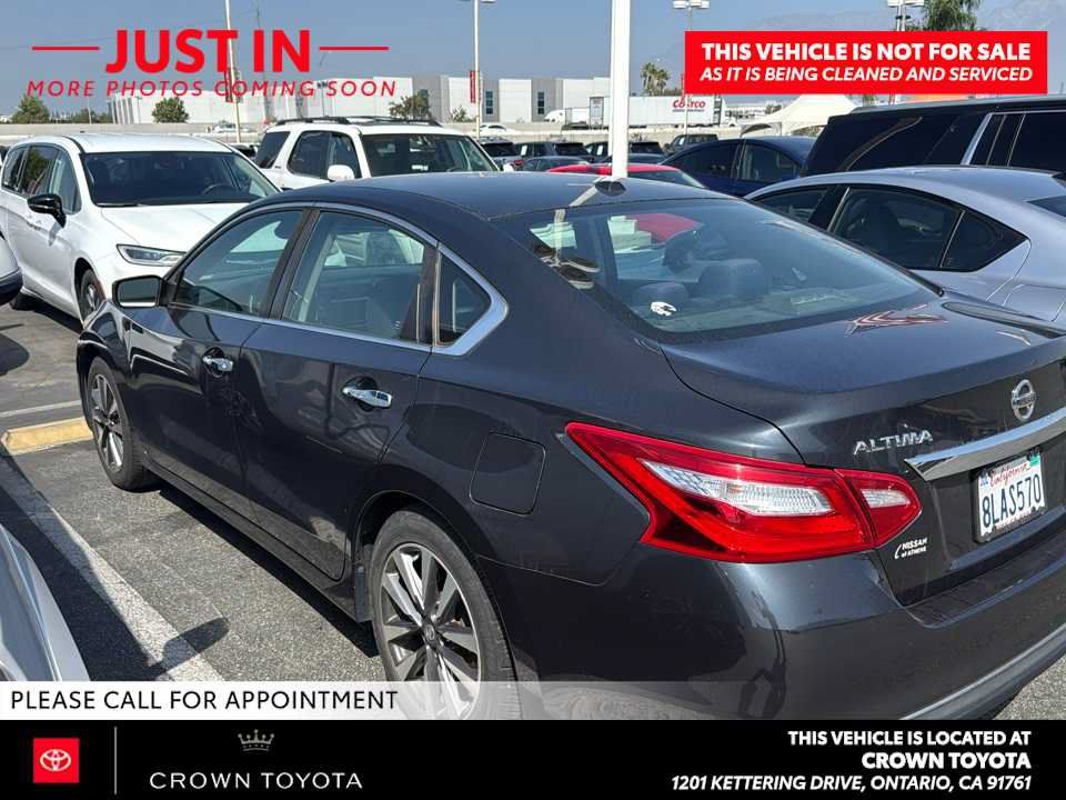 Used 2017 Nissan Altima 2.5 SV FWD image 4
