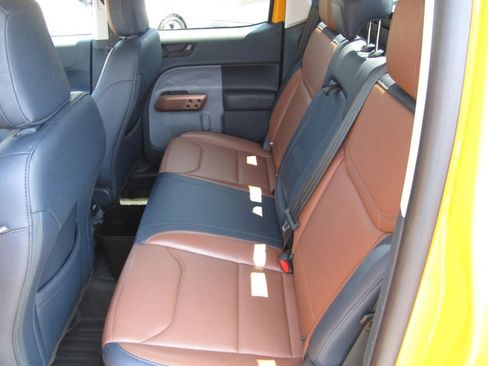 Used 2023 Ford Maverick Lariat w/ Lariat Luxury Package AWD/4WD image 8