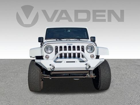 Used 2016 Jeep Wrangler Unlimited Sahara w/ Connectivity Group image 26