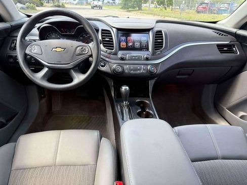 Used 2018 Chevrolet Impala LS FWD image 15
