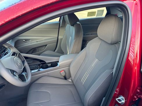 New 2026 Hyundai Elantra SEL Sport Premium FWD image 33
