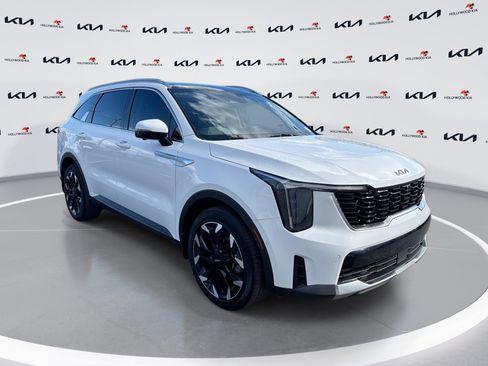 Used 2025 Kia Sorento SX FWD image 1
