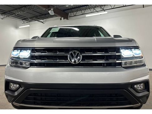 Used 2018 Volkswagen Atlas SE image 3