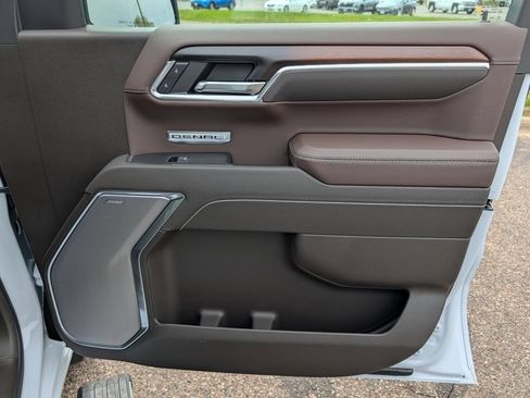 New 2026 GMC Sierra 1500 Denali w/ Denali Reserve Package AWD/4WD image 28