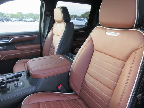 New 2026 GMC Sierra 1500 Denali Ultimate image 16