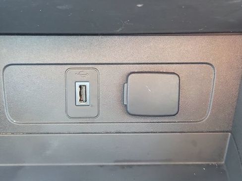 Used 2019 Ford Escape SE FWD image 27