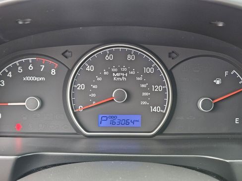 Used 2010 Hyundai Elantra GLS w/ Sunroof Pkg 3 FWD image 24