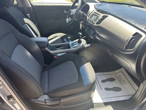 Used 2016 Kia Sportage LX w/ LX Popular Package FWD image 10
