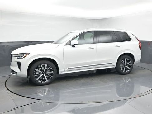 New 2026 Volvo XC90 B6 Core w/ Protection Package Premier image 4