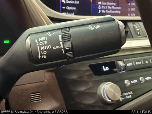 Used 2021 Lexus ES 300h w/ Premium Package FWD image 26