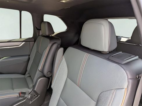 New 2026 GMC Acadia AT4 w/ Super Cruise Package image 15