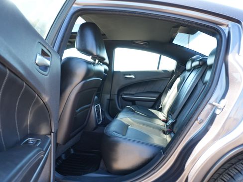 Used 2016 Dodge Charger SXT w/ AWD Plus Group image 18