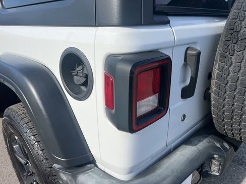 Used 2019 Jeep Wrangler Unlimited Sport S image 13