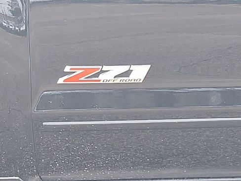 Used 2017 Chevrolet Silverado 1500 LTZ Z71 w/ LTZ Plus Package image 17