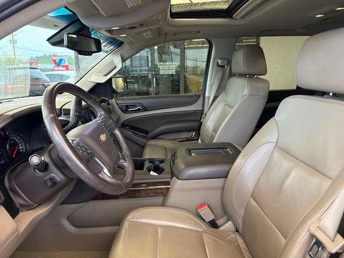 Used 2016 Chevrolet Tahoe LT w/ LT Signature Package AWD/4WD image 13