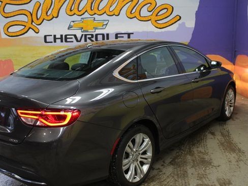 Used 2015 Chrysler 200 Limited w/ Comfort Group image 7
