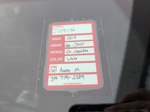 Used 2019 Jeep Grand Cherokee Limited image 37