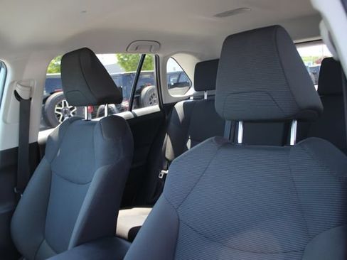 Used 2024 Toyota RAV4 LE AWD/4WD image 21