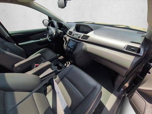 Used 2016 Honda Odyssey Touring Elite image 20