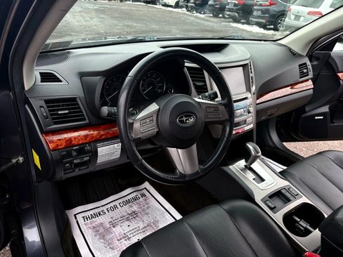 Used 2011 Subaru Outback 3.6R Limited image 16