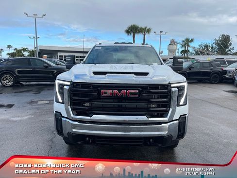 New 2026 GMC Sierra 3500 Pro image 2