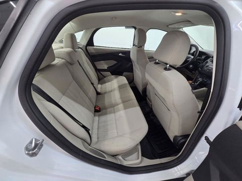 Used 2017 Ford Focus SE FWD image 14