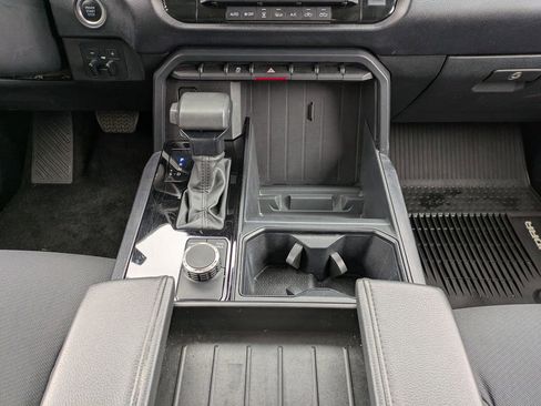 Used 2023 Toyota Tundra SR5 w/ SR5 Convenience Package RWD image 20