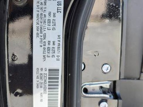 Used 2018 Chrysler 300 Touring w/ Sport Appearance Package image 25