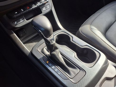 Used 2022 GMC Canyon AT4 image 14