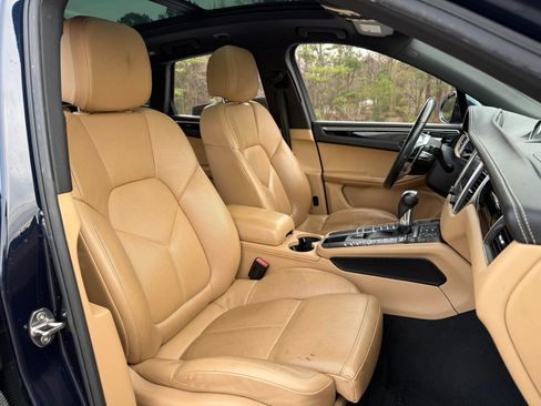 Used 2017 Porsche Macan S image 24
