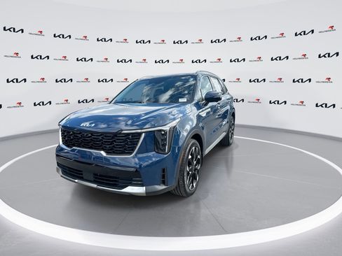 Used 2025 Kia Sorento SX image 4