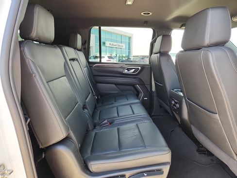 Used 2024 Chevrolet Suburban LT AWD/4WD image 14