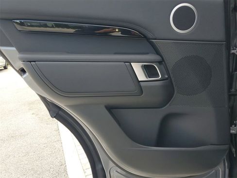 New 2025 Land Rover Discovery S image 22