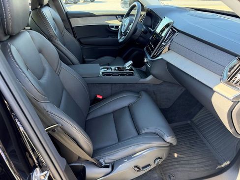 Certified 2025 Volvo XC90 T8 Ultra w/ Protection Package Premier image 13