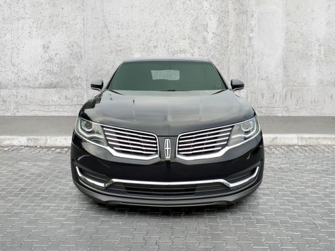 Used 2017 Lincoln MKX Select w/ Select Plus Package AWD/4WD image 3