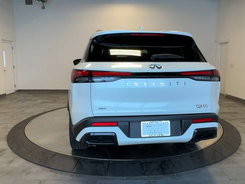 Certified 2025 INFINITI QX60 Luxe image 7