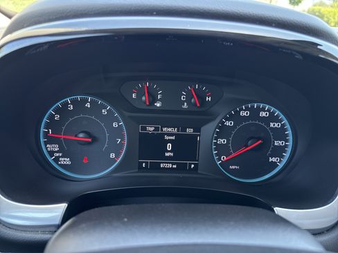 Used 2021 Chevrolet Traverse LS FWD image 26