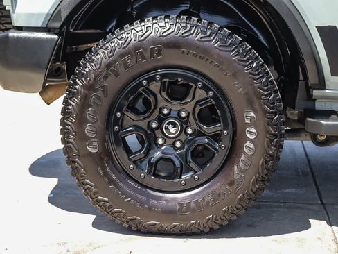 Used 2021 Ford Bronco Wildtrak AWD/4WD image 8
