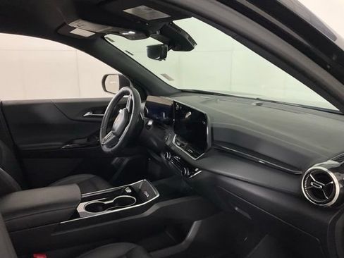 Used 2025 Chevrolet Equinox LT w/ Convenience Package II AWD/4WD image 23