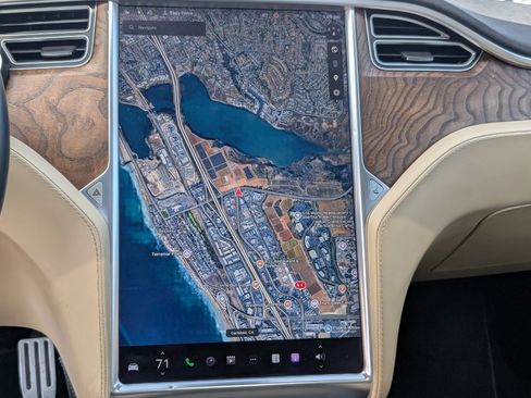 Used 2016 Tesla Model S 90D image 16