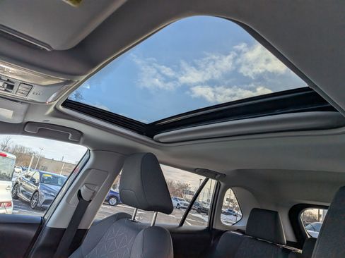 Used 2023 Toyota RAV4 XLE w/ Convenience Package image 18